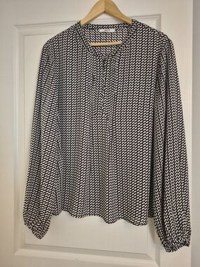 Suzy Black & White Printed Long-Sleeve Blouse